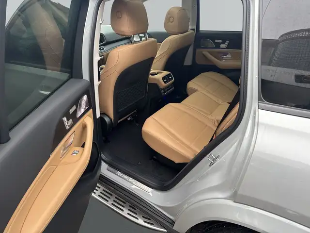 Mercedes-Benz GLS Class view 10