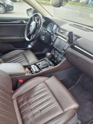 Skoda Superb Superb 2.8 V6 Tiptronic Laurin