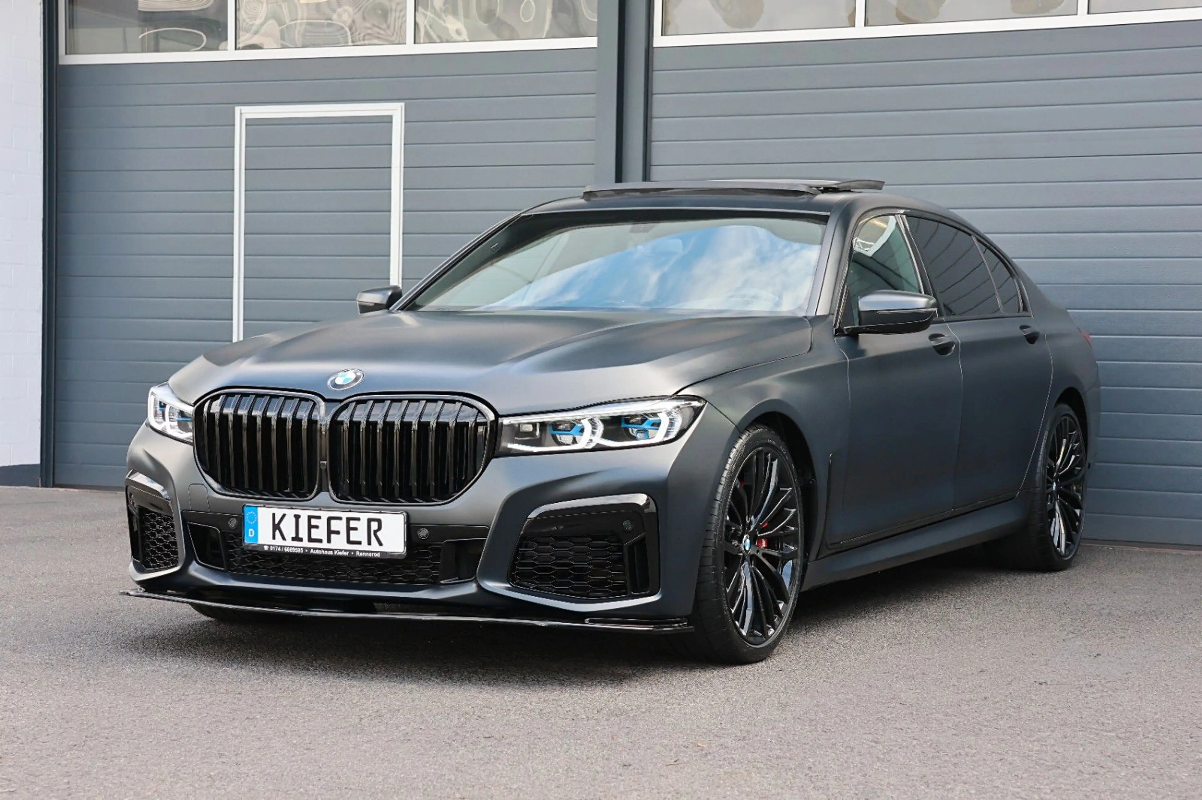 BMW 750 Li M/HUD/SkyLounge/H&K/MASSAGE/4xSHZ/4xSBL/21 — photo 4