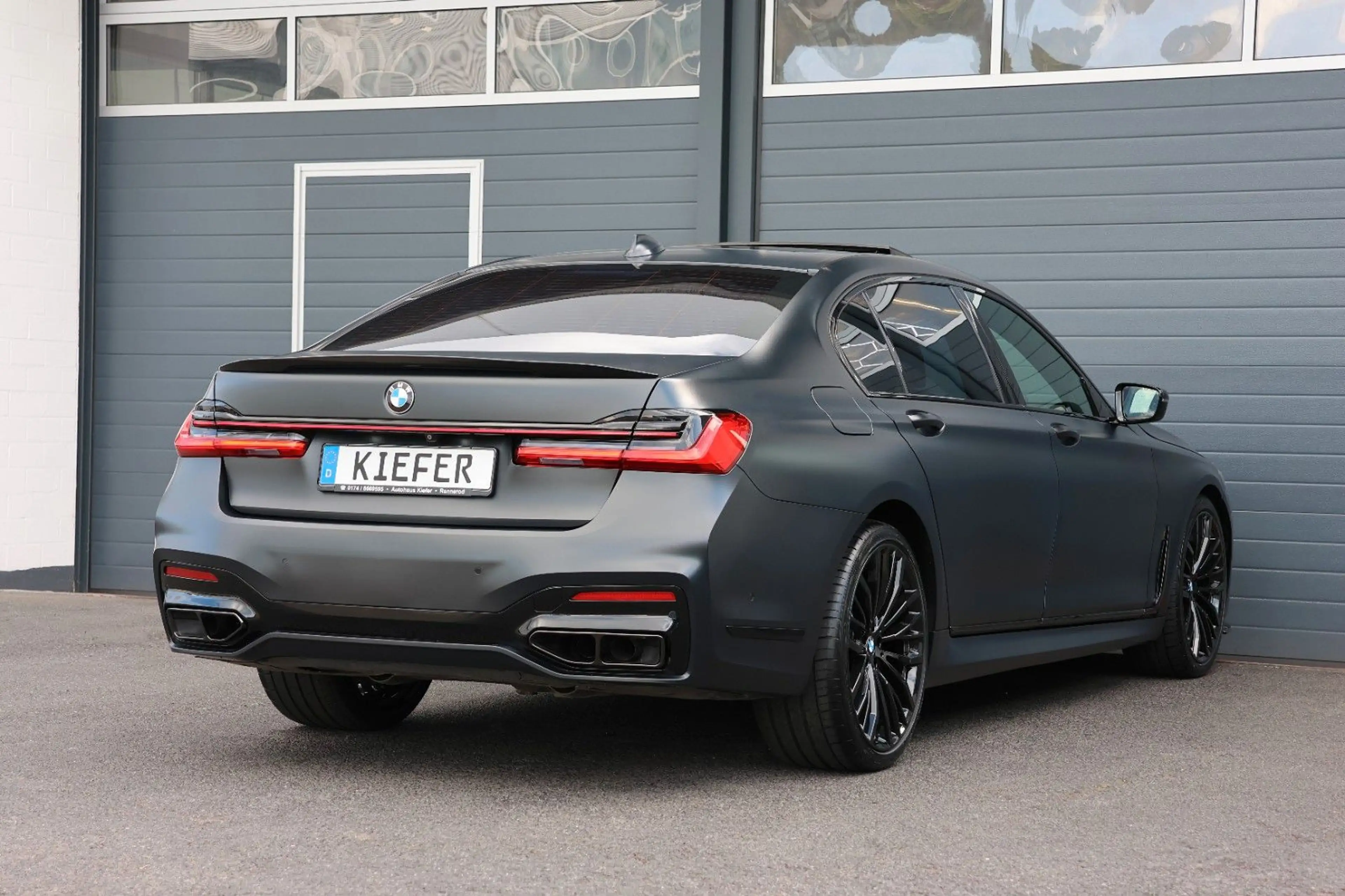 BMW 750 Li M/HUD/SkyLounge/H&K/MASSAGE/4xSHZ/4xSBL/21 — photo 7