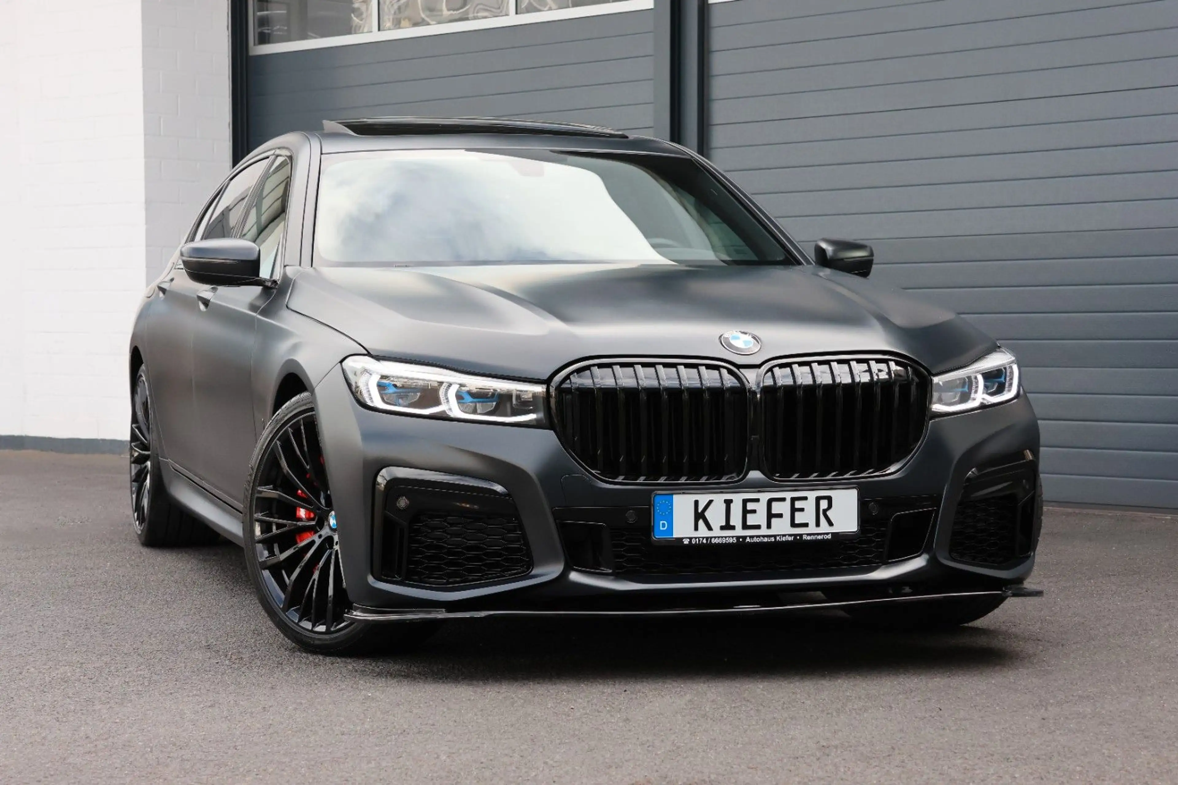 BMW 750 Li M/HUD/SkyLounge/H&K/MASSAGE/4xSHZ/4xSBL/21 — photo 2