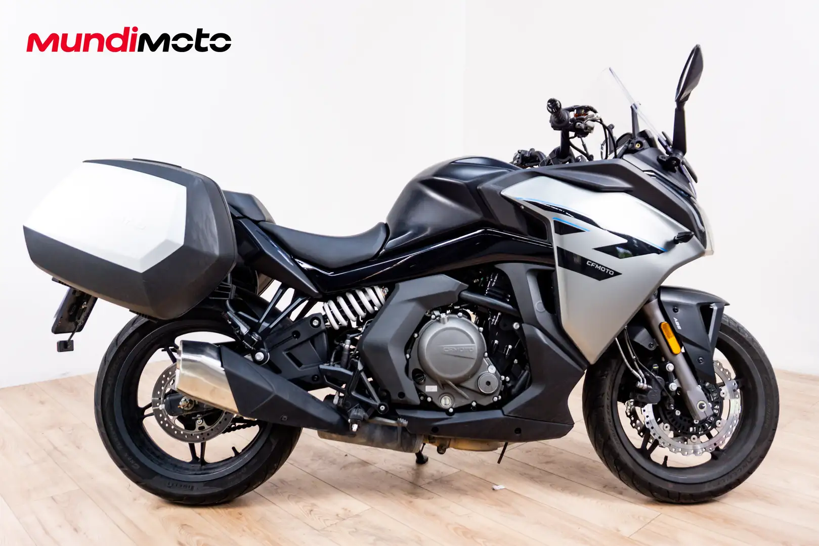 CFMOTO 650GT - 1