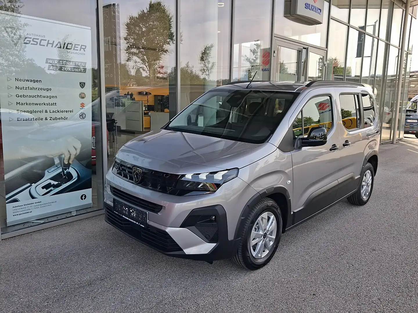 Peugeot Rifter 1,5 BlueHDI 130 S&S Allure Grau - 1