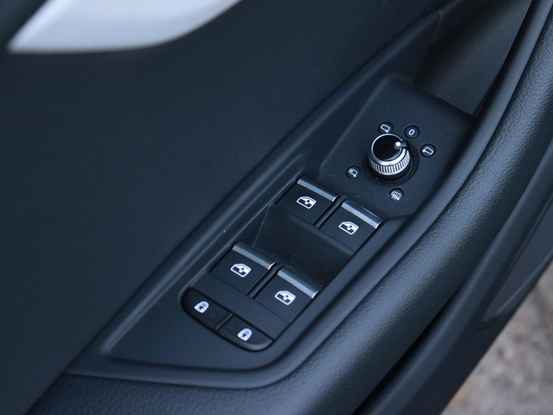 Audi A4 Avant 40 TFSI S edition Competition | Panoramadak — photo 15