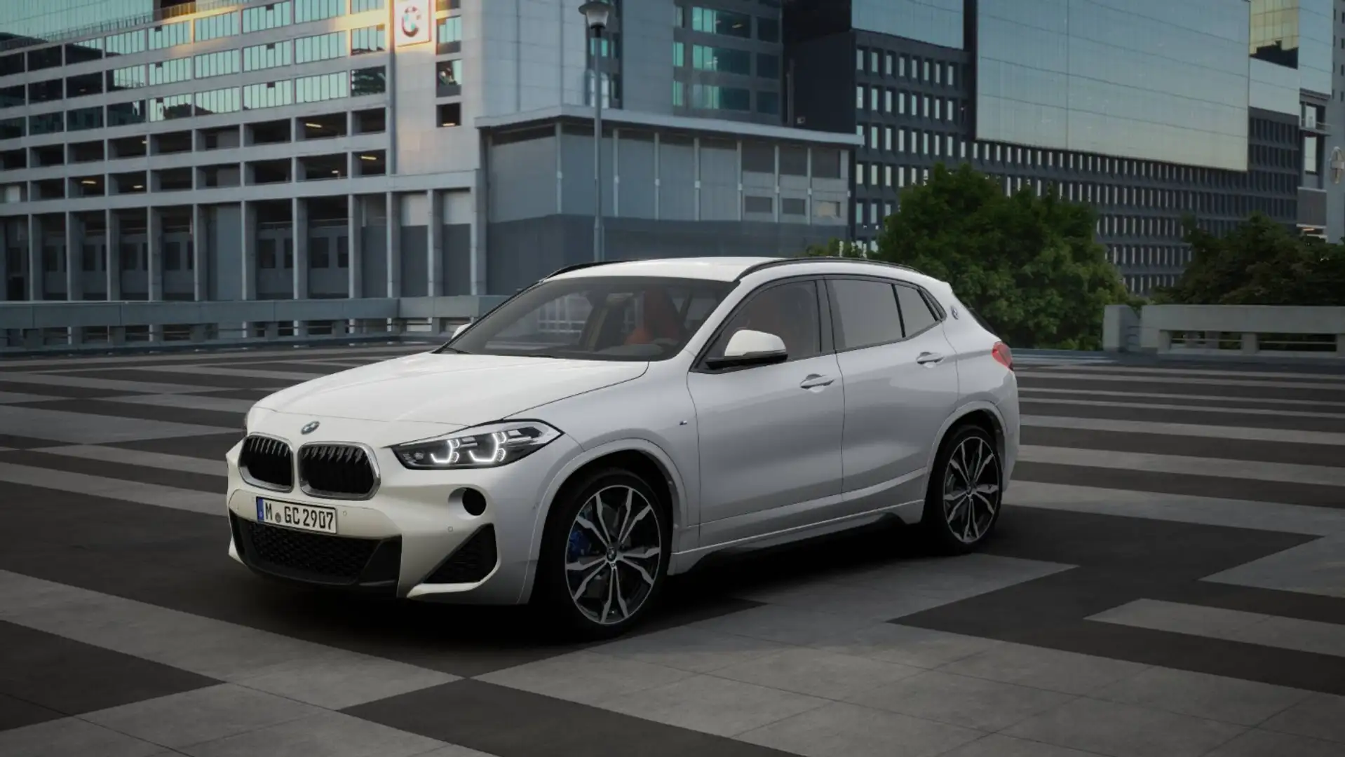 BMW X2 sDrive18i ///M-Sport Navi ParkAss HiFi RFK Weiß - 1