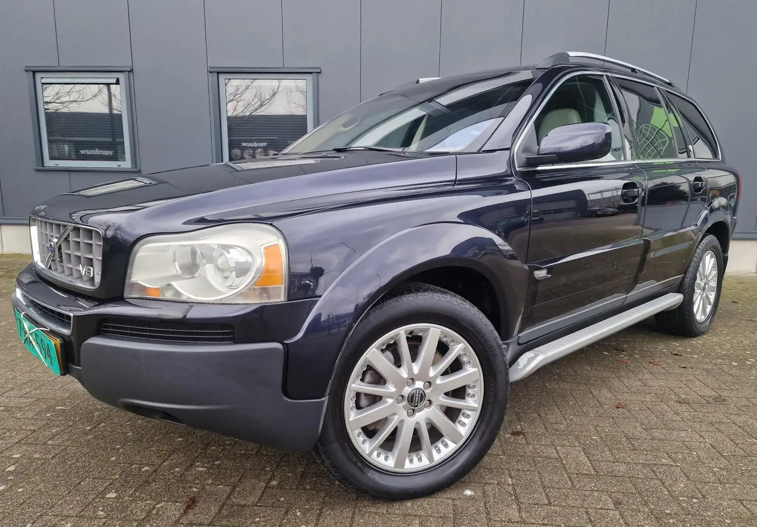 Volvo XC90 4.4 V8 Executive, full option, bijtel vriendelijk! Blauw - 2