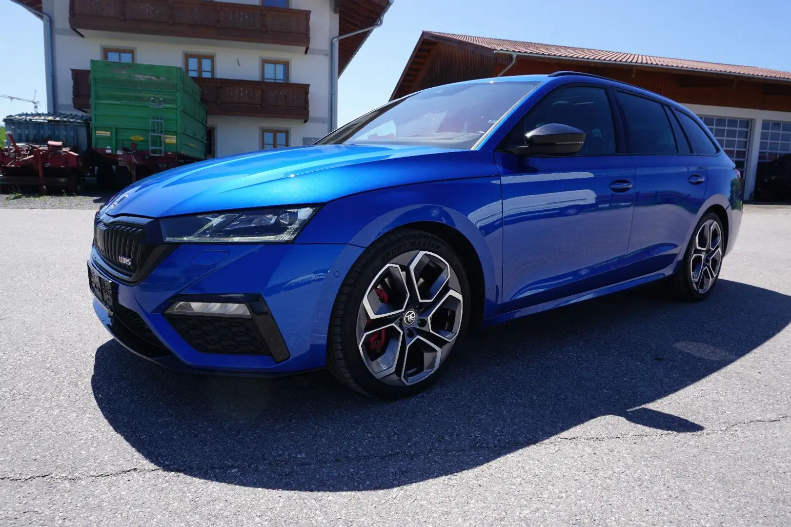 Skoda Octavia Combi RS Plus DSG Panorama VC Canton AHK Blauw - 1