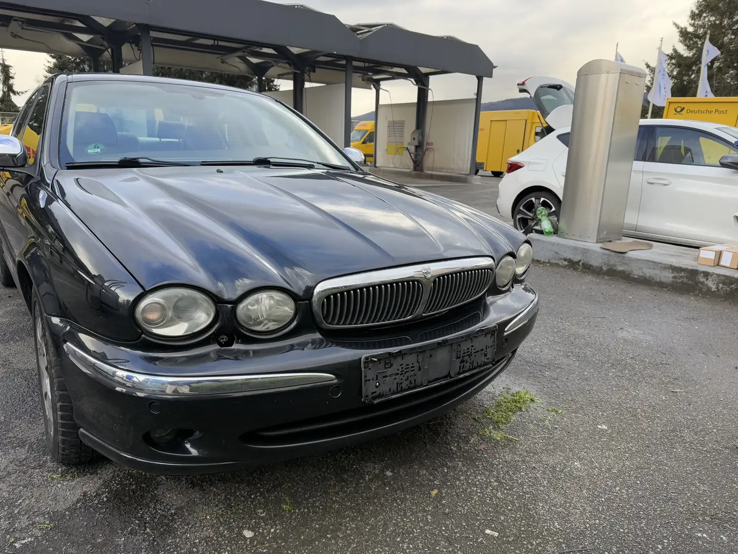 Jaguar X-Type 2.5 V6 4x4 Aut Executive mitTüv und neuen Brems - 1