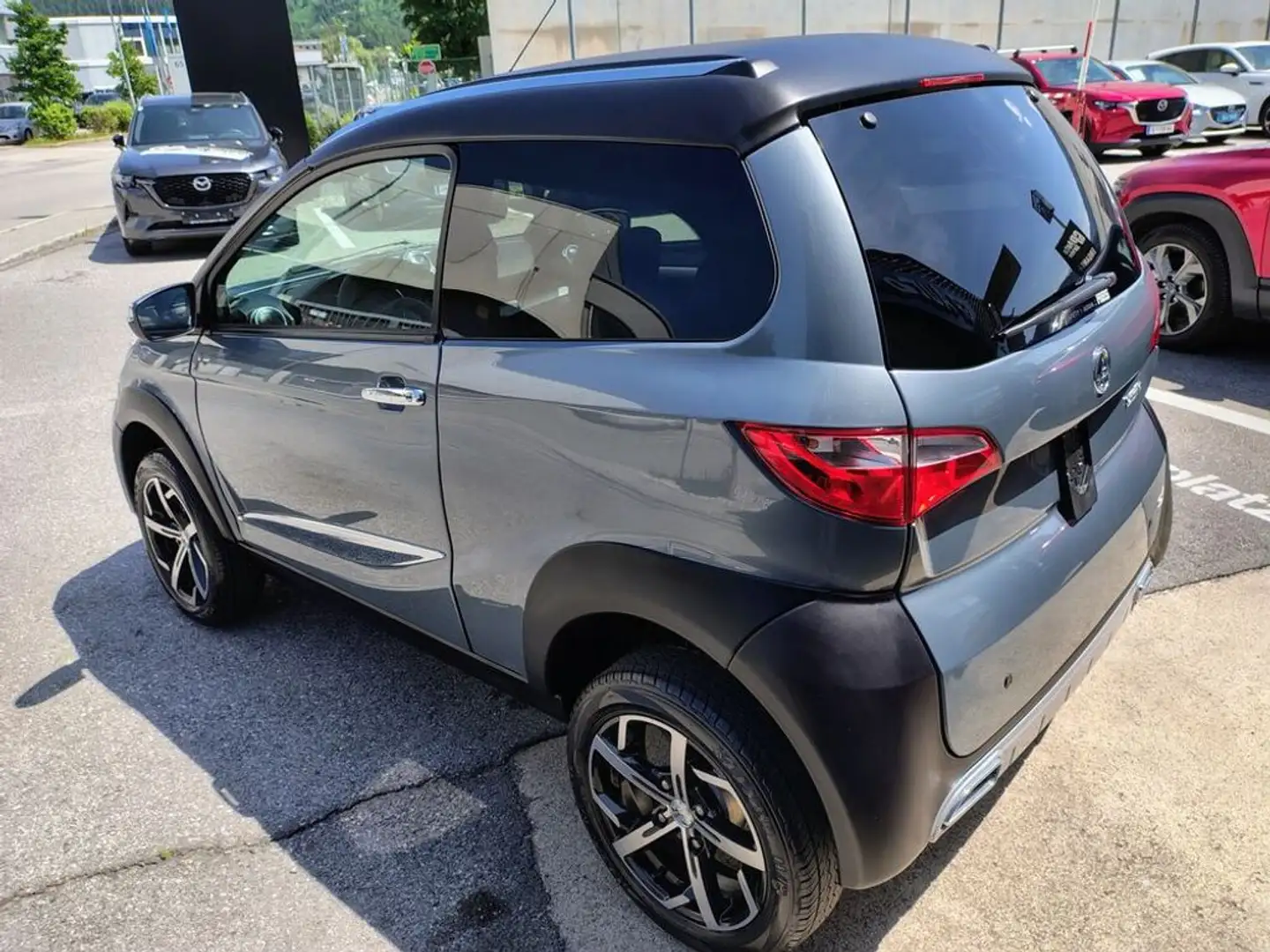 Aixam Crossover Premium Gris - 2