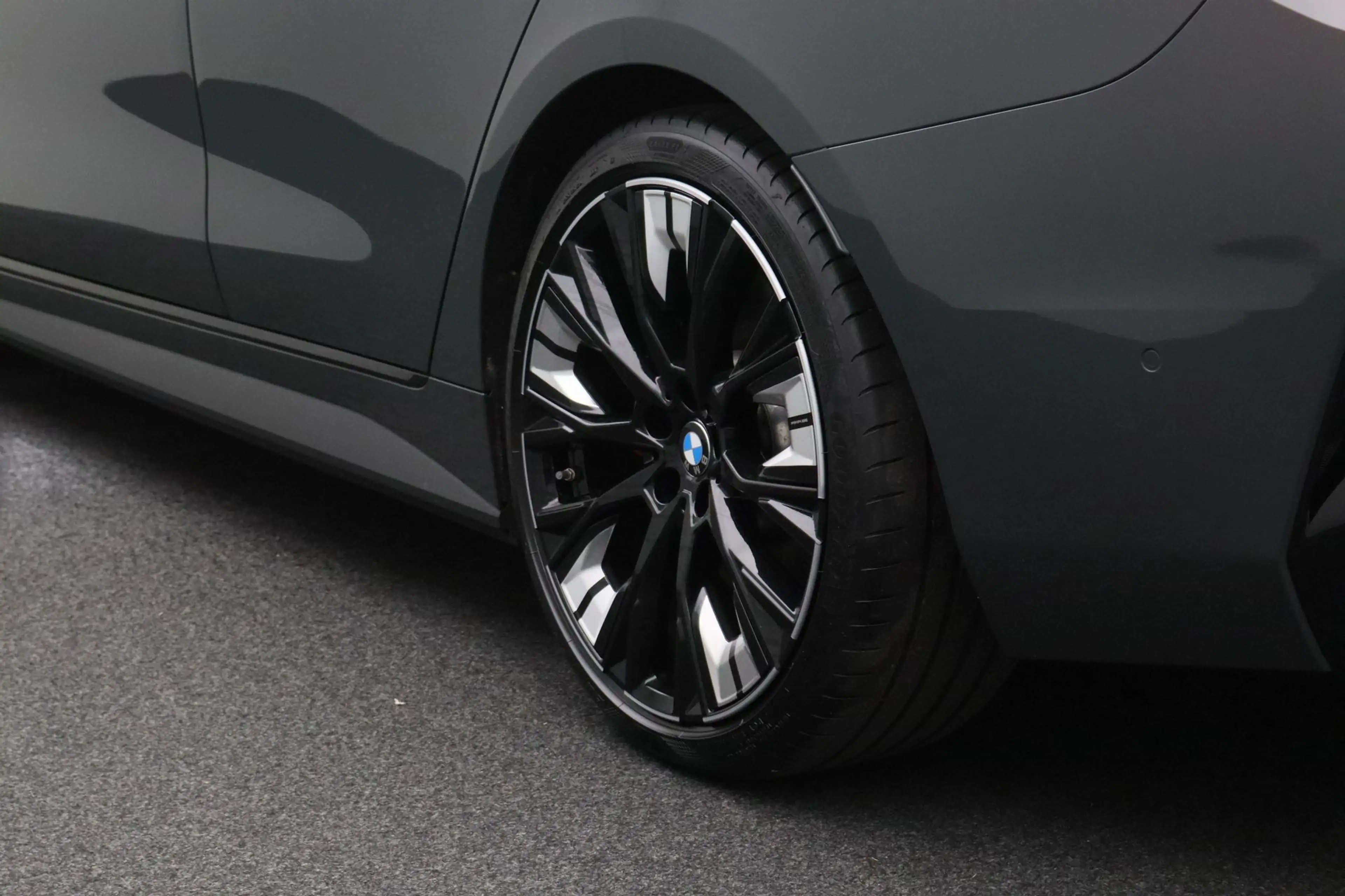 BMW i4 M60 84 kWh |  Driving Assistant Professional | HIF — photo 5