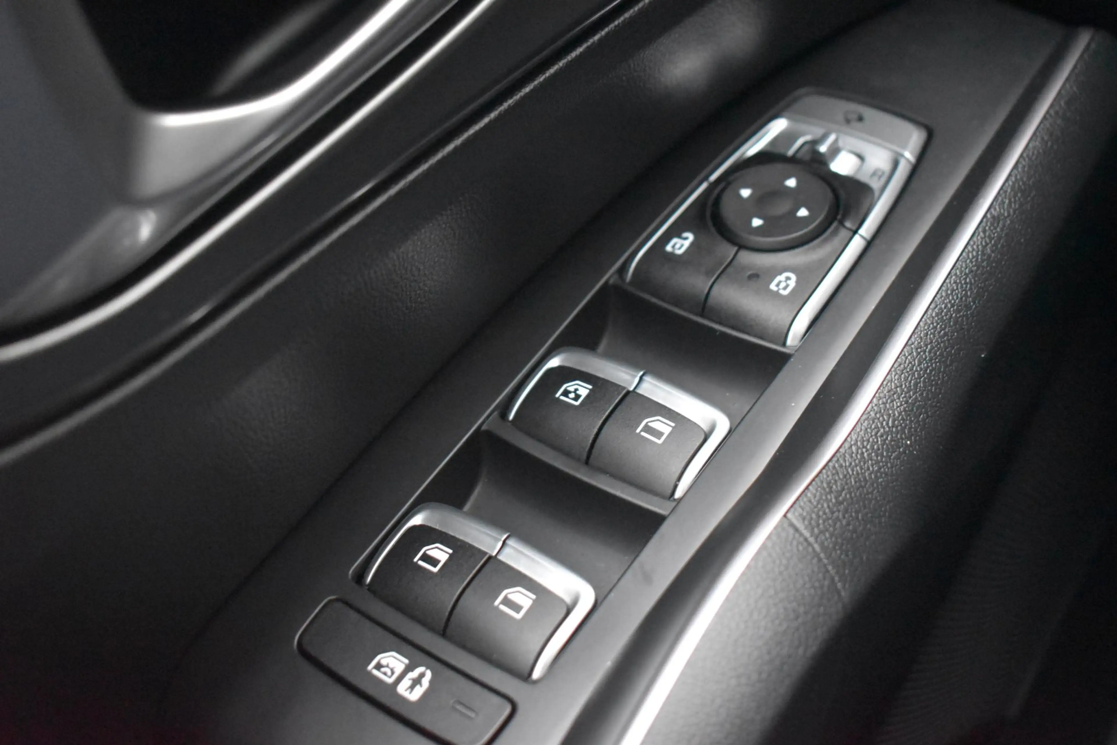 Kia Sorento 1.6 T-GDI Plug-in Hybrid 4WD ComfortLine 5p. — photo 36