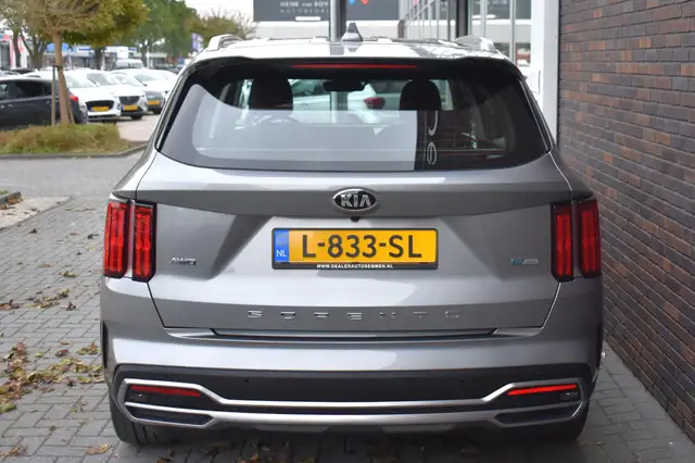 Kia Sorento view 9