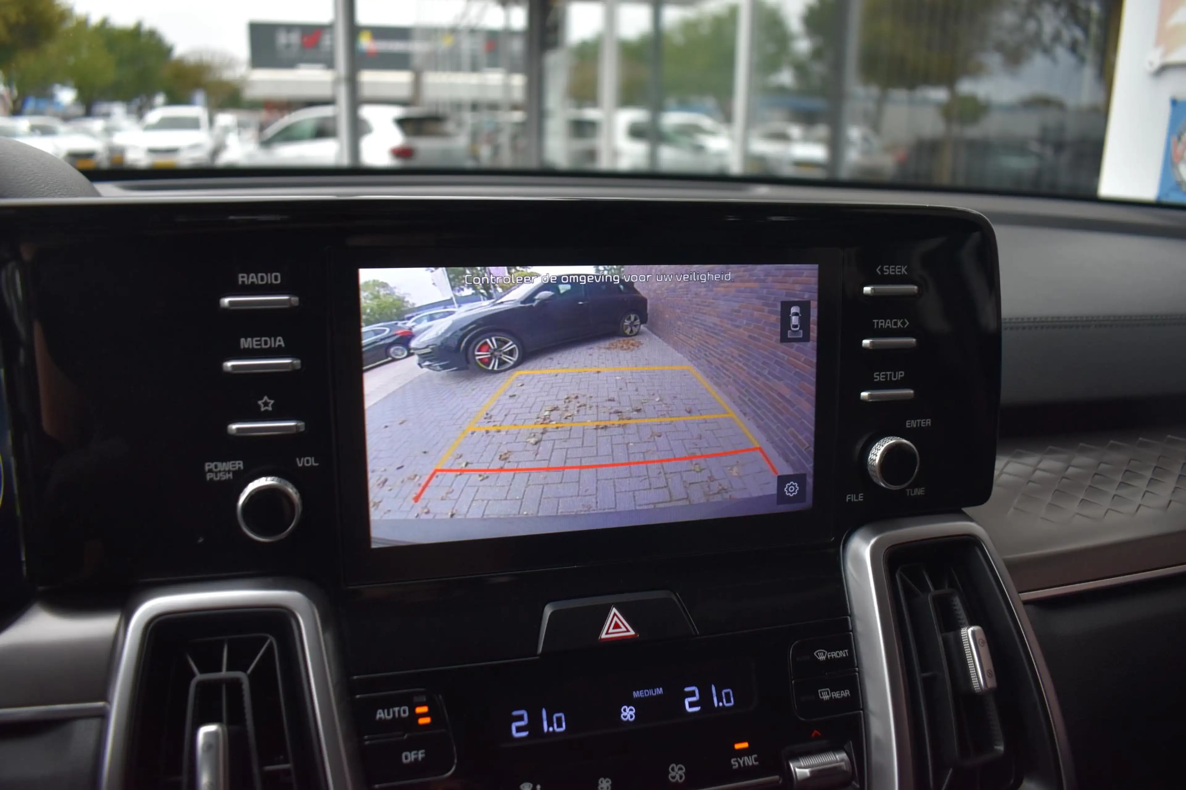 Kia Sorento 1.6 T-GDI Plug-in Hybrid 4WD ComfortLine 5p. — photo 31