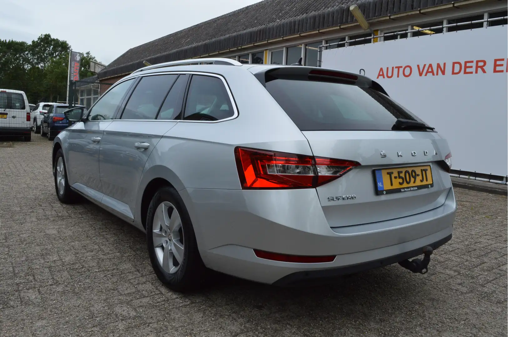 Skoda Superb Combi 1.5 TSI ACT Busn. Ed. Nap / Virtual cockpit Grijs - 2