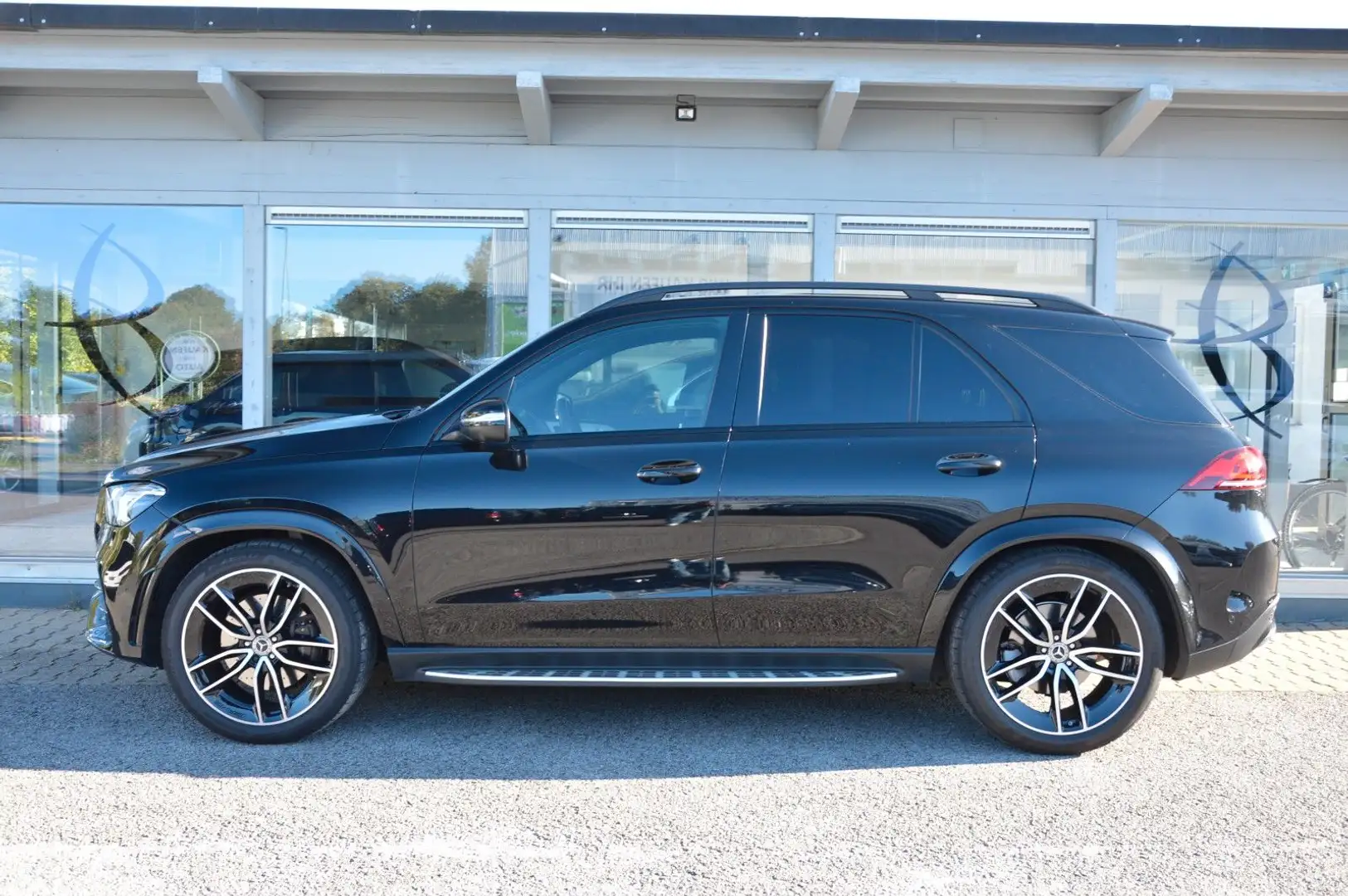 Mercedes-Benz GLE 350 d 4M*AMG*NIGHT*STHZ*DIST*360*AHK*HUD*MBUX Schwarz - 2