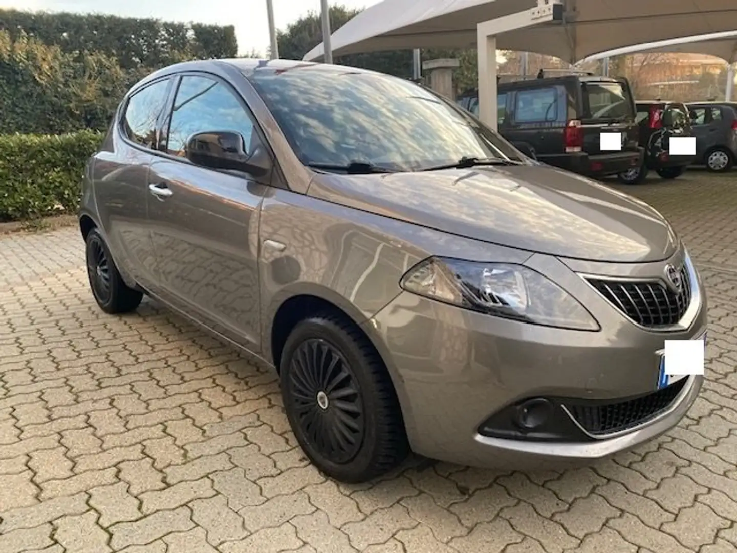 Lancia Ypsilon 1.0 HYBRID SILVER 39000KM  PREZZO REALE Grau - 2
