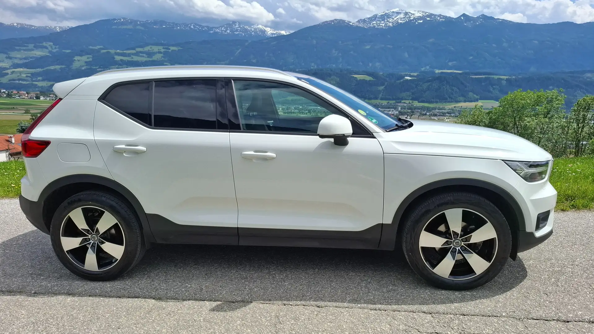 Volvo XC40 XC40 D3 Momentum Pro Geartronic,Pano,Harman Ka,ACC Weiß - 2