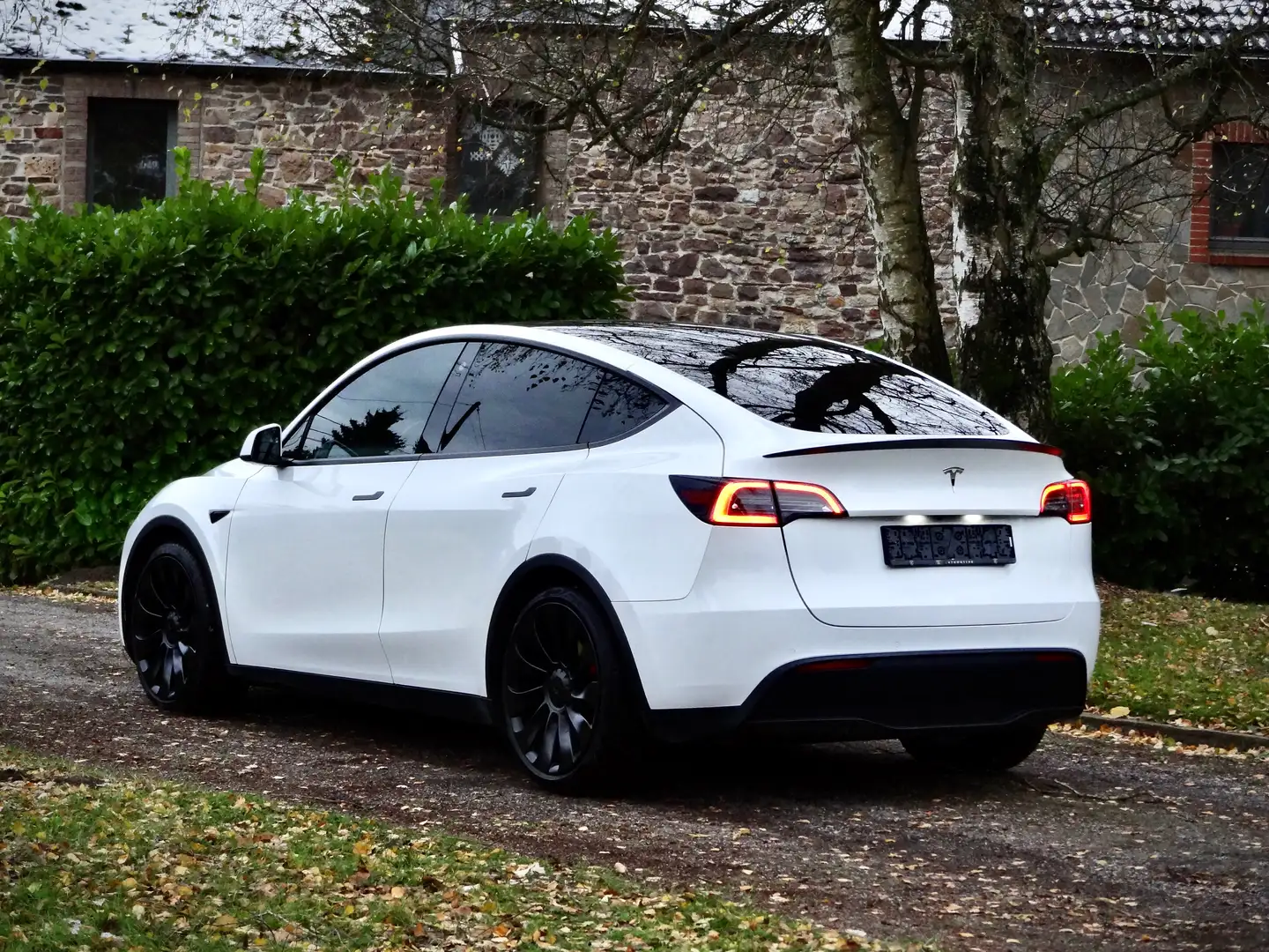 Tesla Model Y Performance ** TVA - LEASING OPERATIONNEL ** Blanc - 2