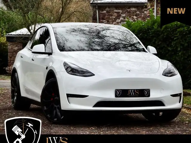 Tesla Model Y Performance ** TVA - LEASING OPERATIONNEL **