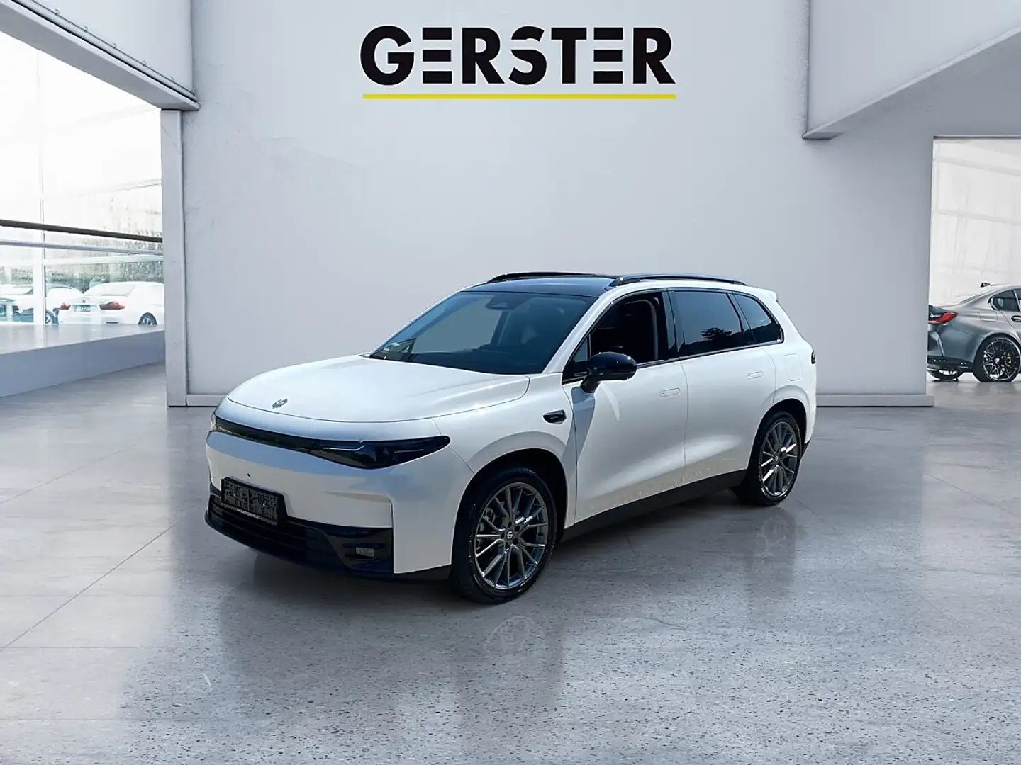 Leapmotor C10 Elektro AWD 81,9kWh Design ProMax Weiß - 1