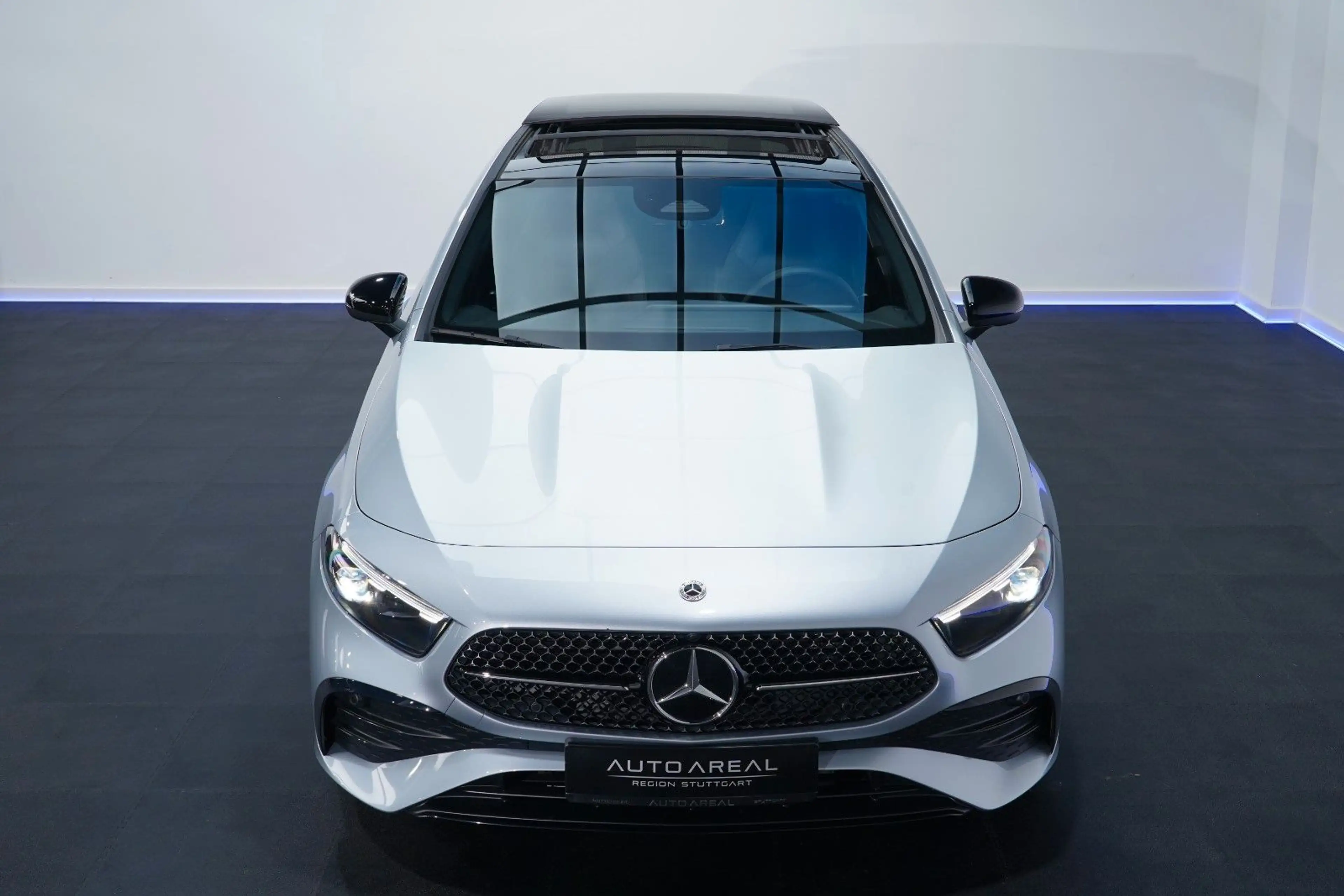 Mercedes-Benz A 200 d AMG Pano/Mmry/Wide/NightP/Multib/Distr+ — photo 8