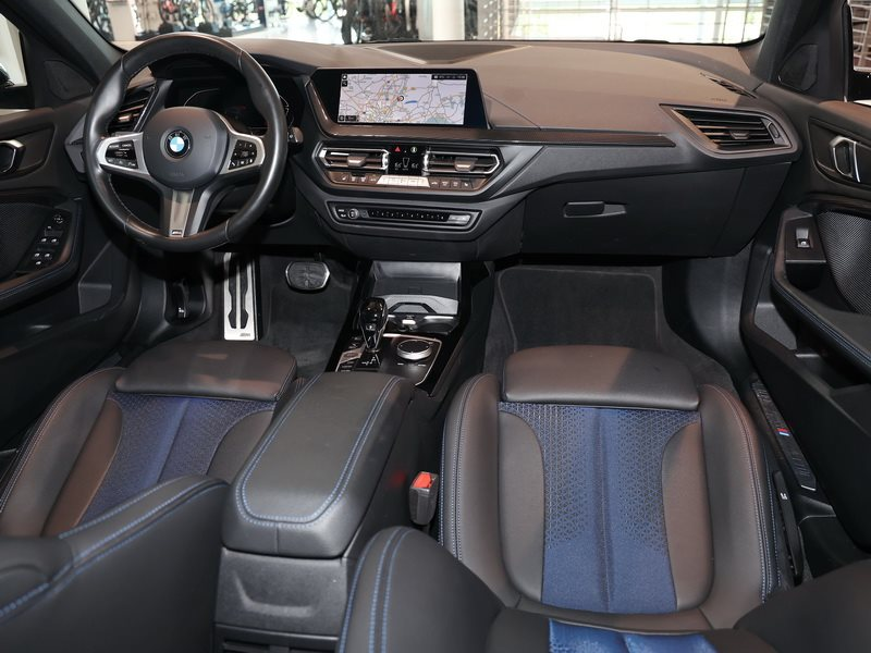 BMW 118 i Hatch M Sport HiFi DAB LED WLAN Pano.Dach — photo 6