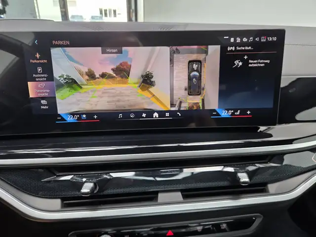 BMW X7 view 14