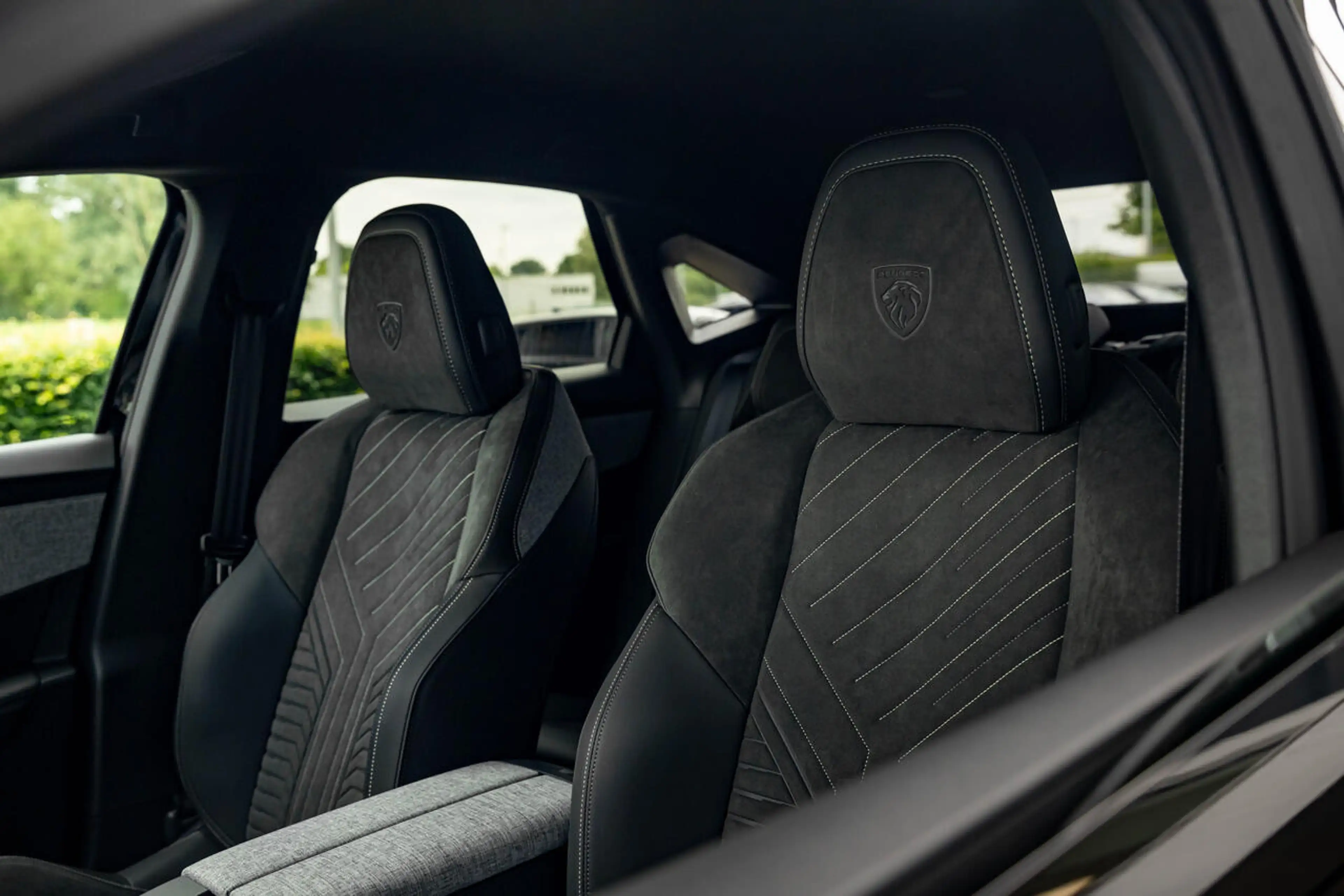 Peugeot 3008 GT | 210 PK | 360° I Alcant. | Elektr. zetels |... — photo 13