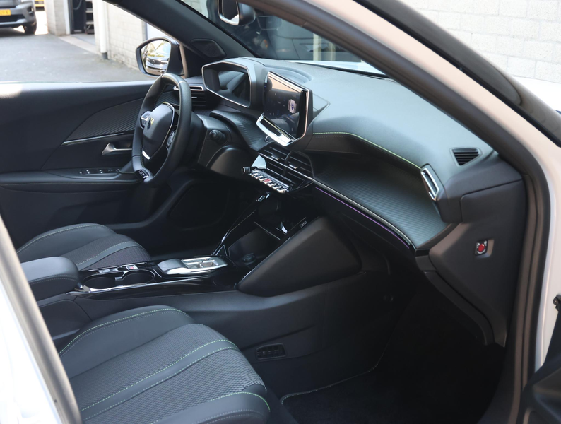 Peugeot e-2008 EV GT Avantage 54 kWh 156pk | ACCU 98% | Camera vo — photo 8