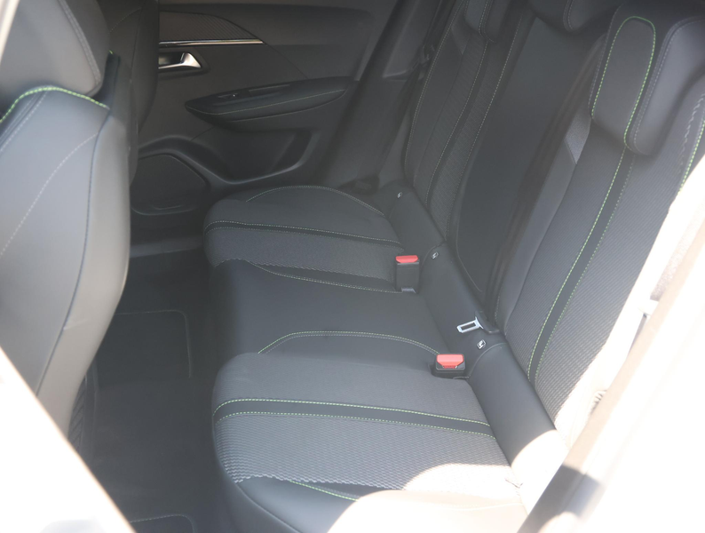 Peugeot e-2008 EV GT Avantage 54 kWh 156pk | ACCU 98% | Camera vo — photo 15