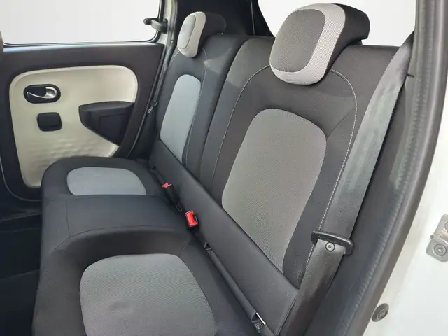 Renault Twingo view 12