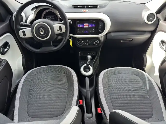 Renault Twingo view 13