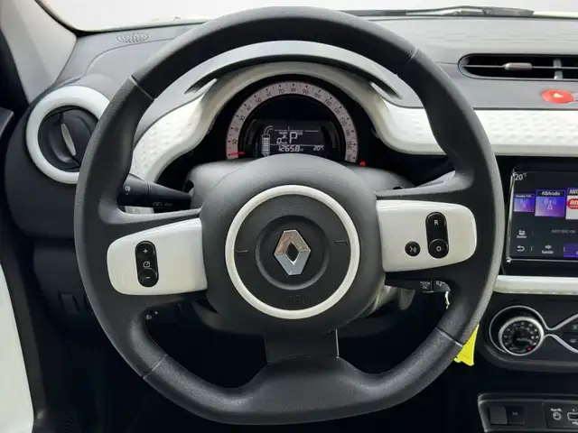 Renault Twingo view 10