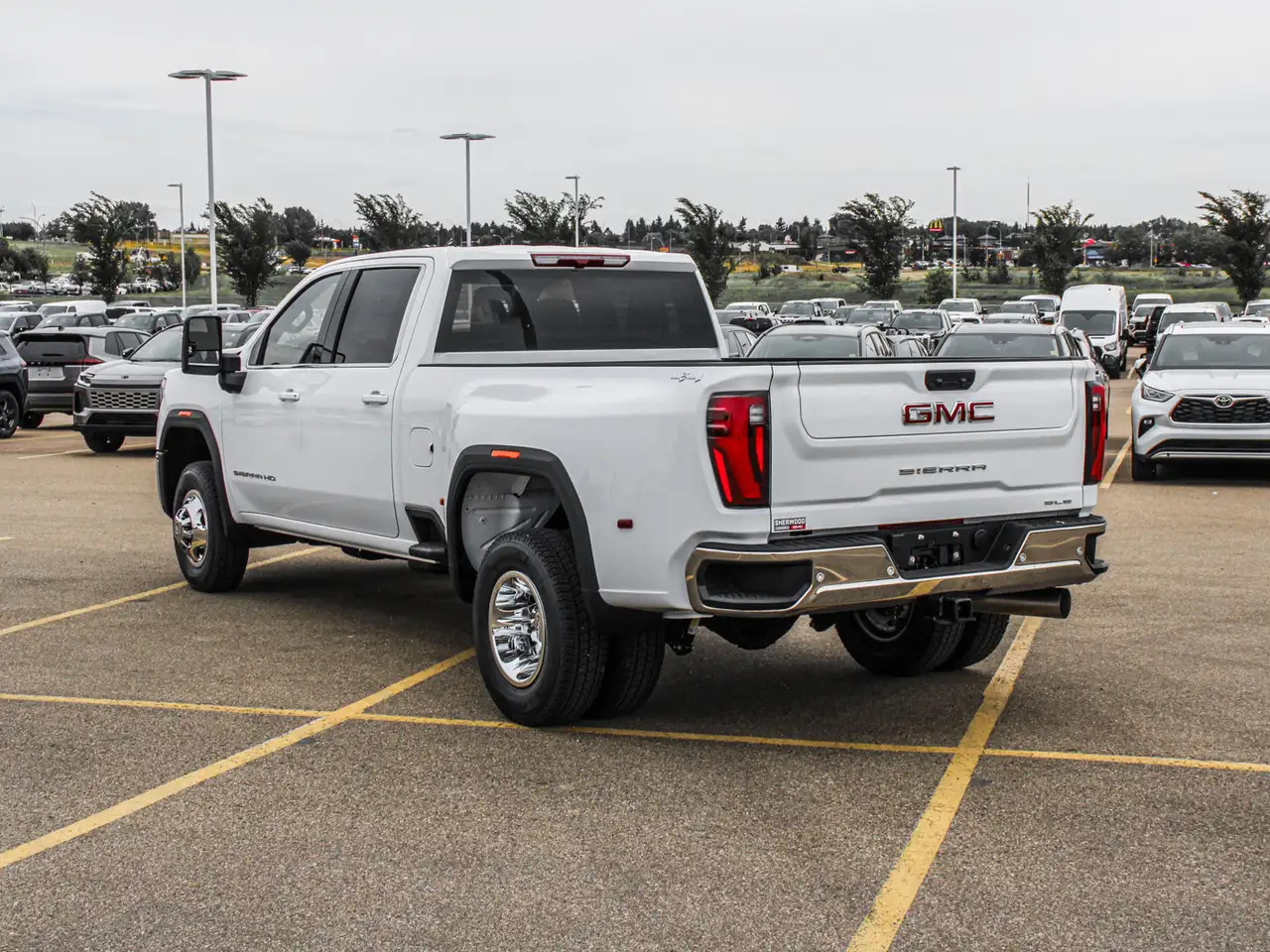 GMC Sierra 3500HD photo GMC Sierra 3500HD