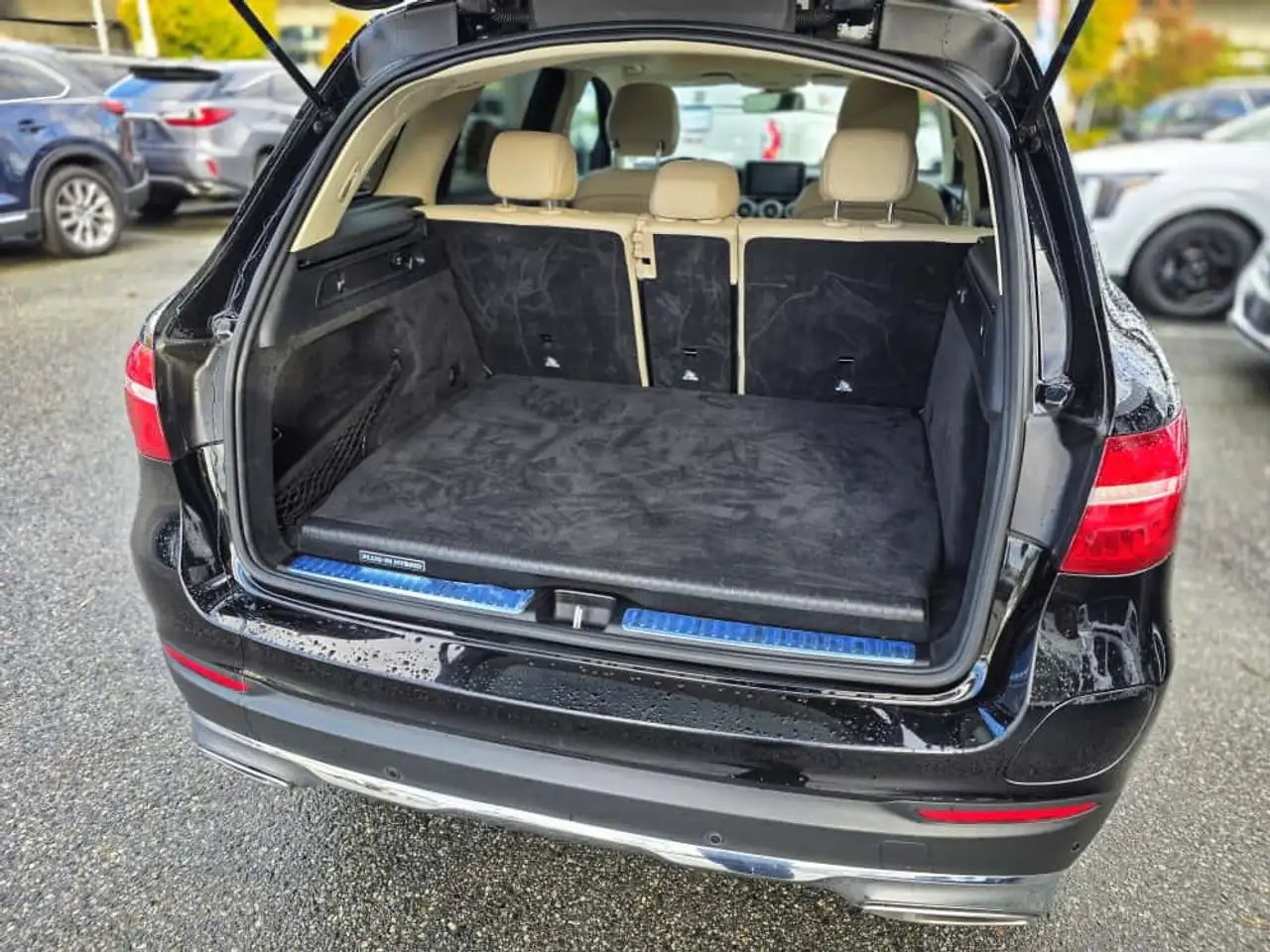 Mercedes-Benz GLC снимка Mercedes-Benz GLC