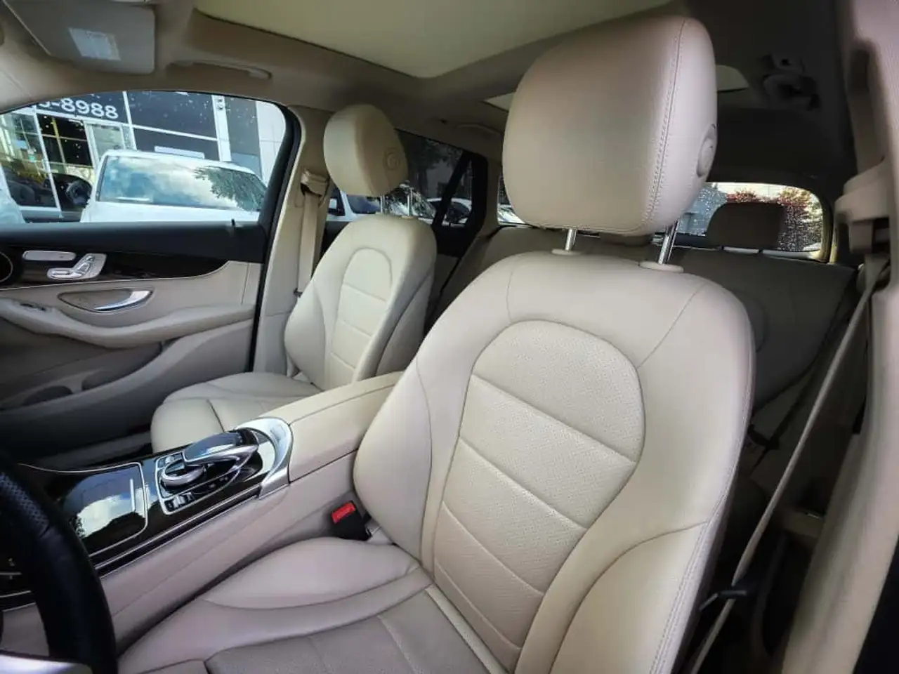 Mercedes-Benz GLC снимка Mercedes-Benz GLC