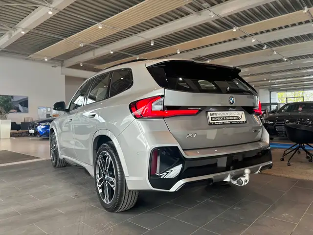 BMW X1 view 8