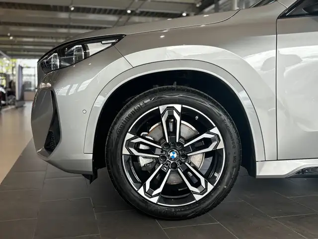 BMW X1 view 5