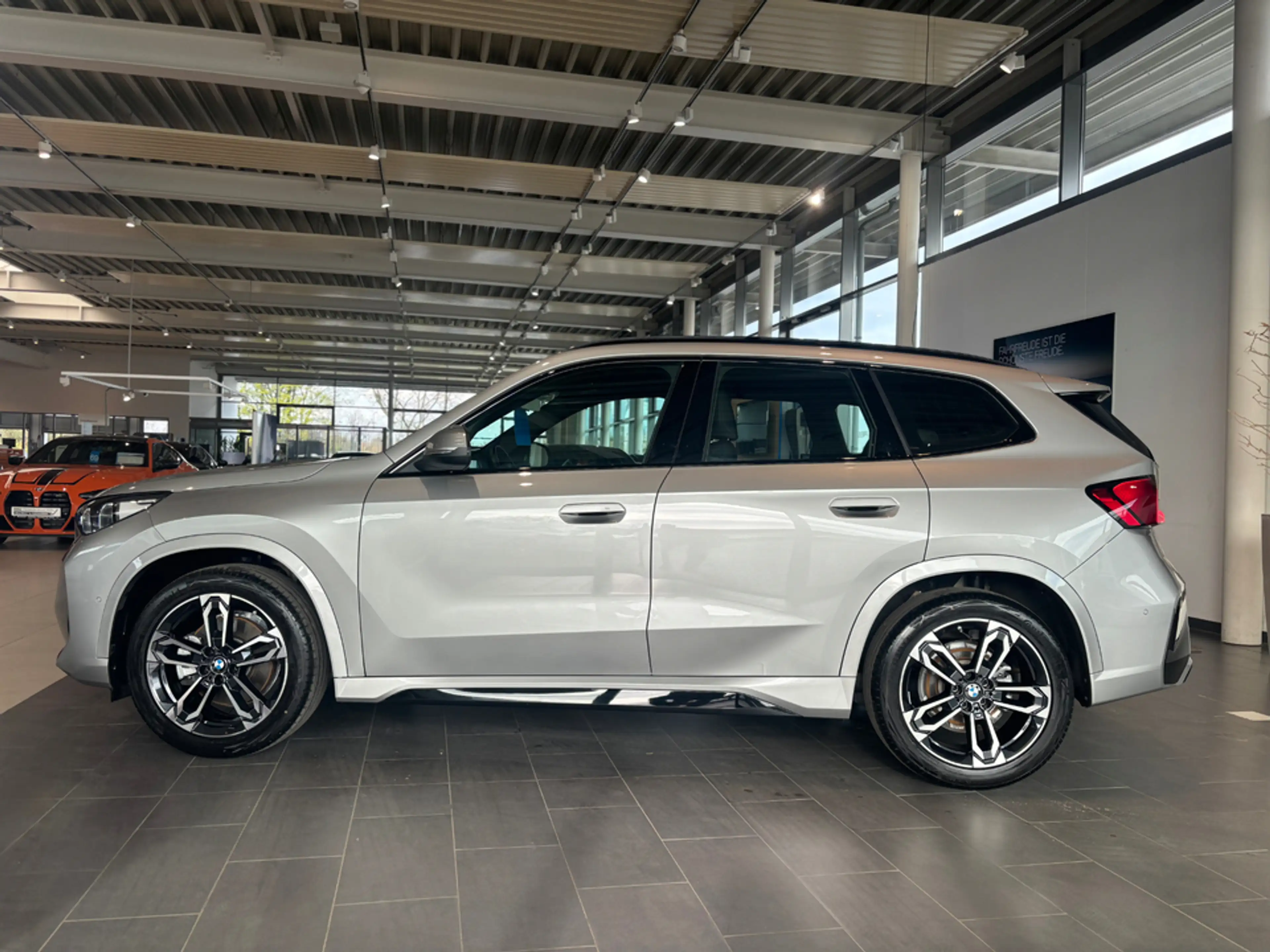 BMW X1 sDrive20i Steptronic Navi DSG Tempom.aktiv Bluetoo — photo 6