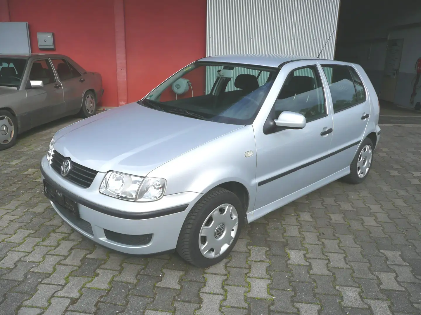 Volkswagen Polo Classic 75 Gümüş rengi - 1