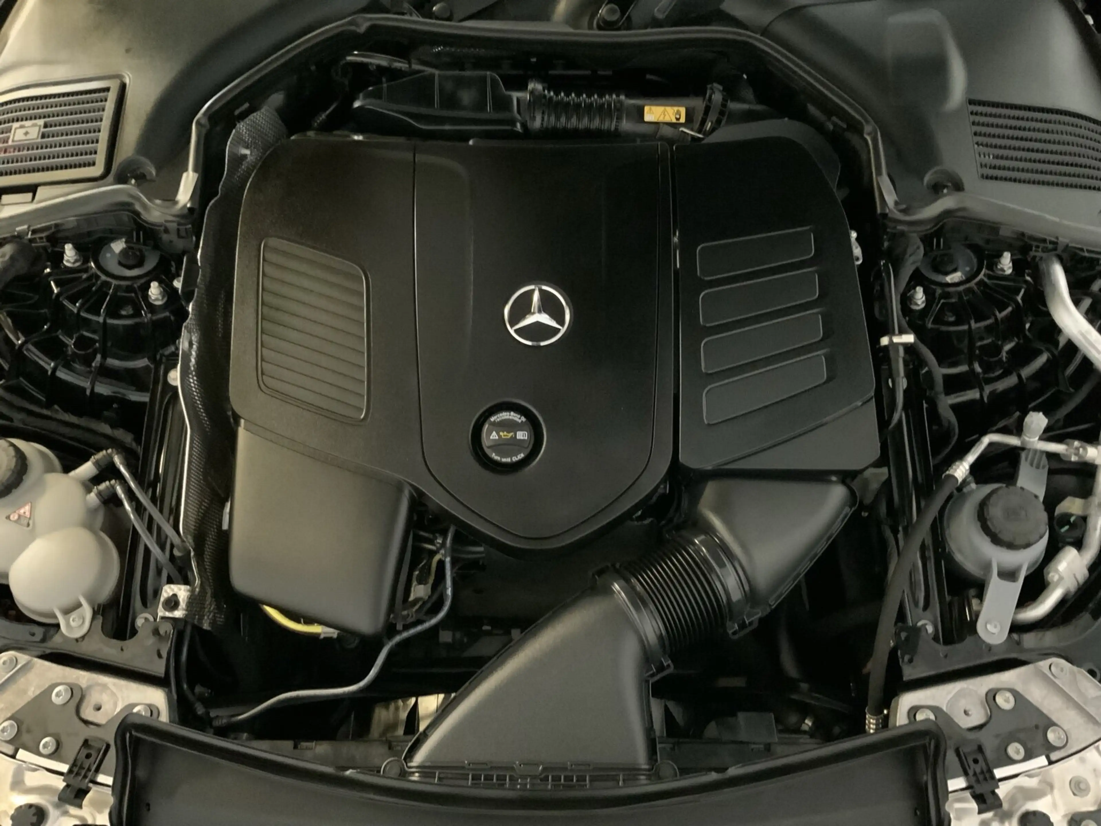 Mercedes-Benz CLE 200 CLE 200 Cabrio AMG Night Memory Winter-Pak RüKam — photo 13