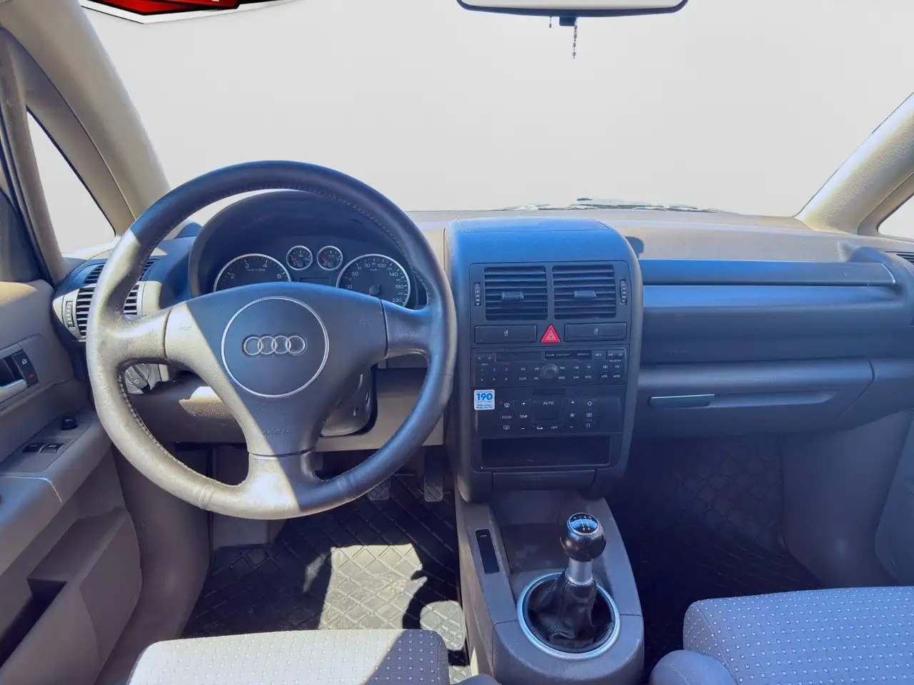Audi A2 1.4, foto 11