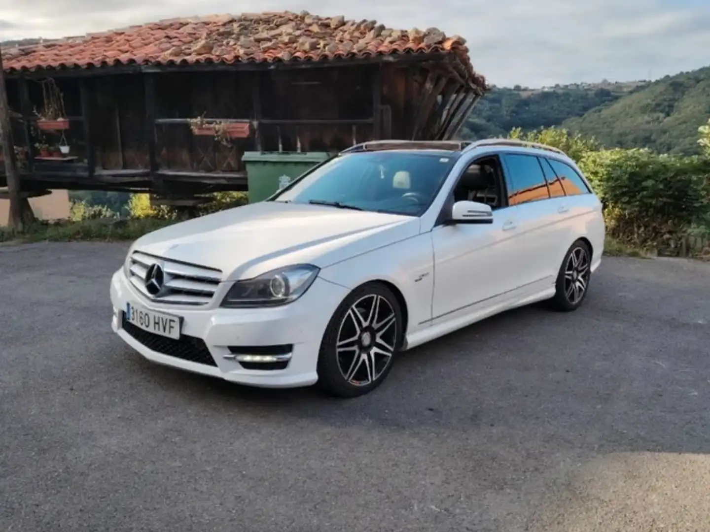 Mercedes-Benz C 300 C 300 T CDI DPF 4Matic  7G-TRONIC Avantgarde Weiß - 1
