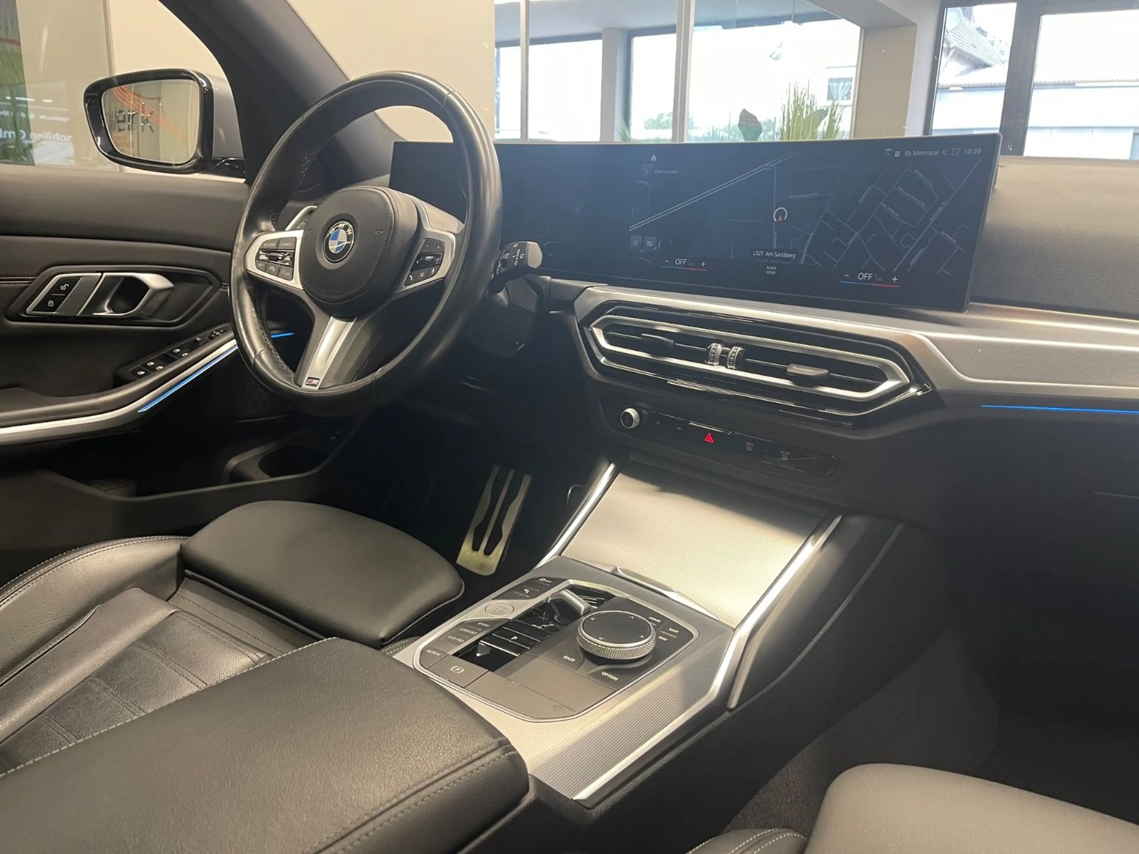 BMW 318 d T. M Sport*1.HD/AUT./HeadUp*Pano/LED/TOP* — photo 14