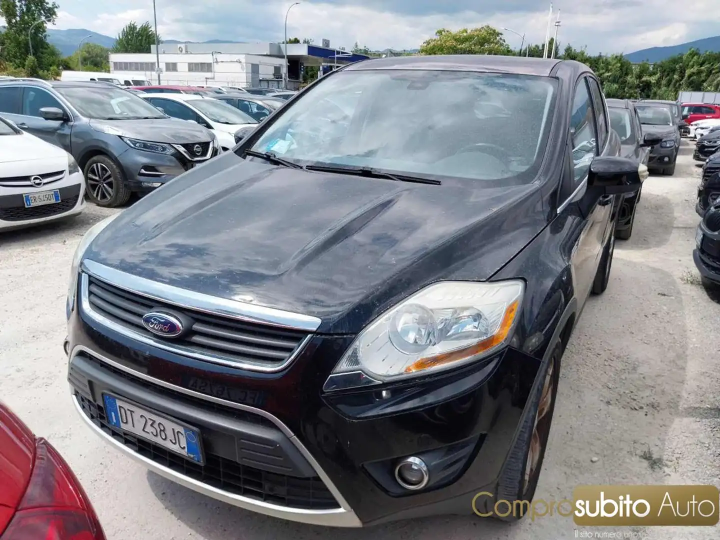 Ford Kuga 2.0 TDCi 136 CV 4WD Titanium DPF Černá - 1