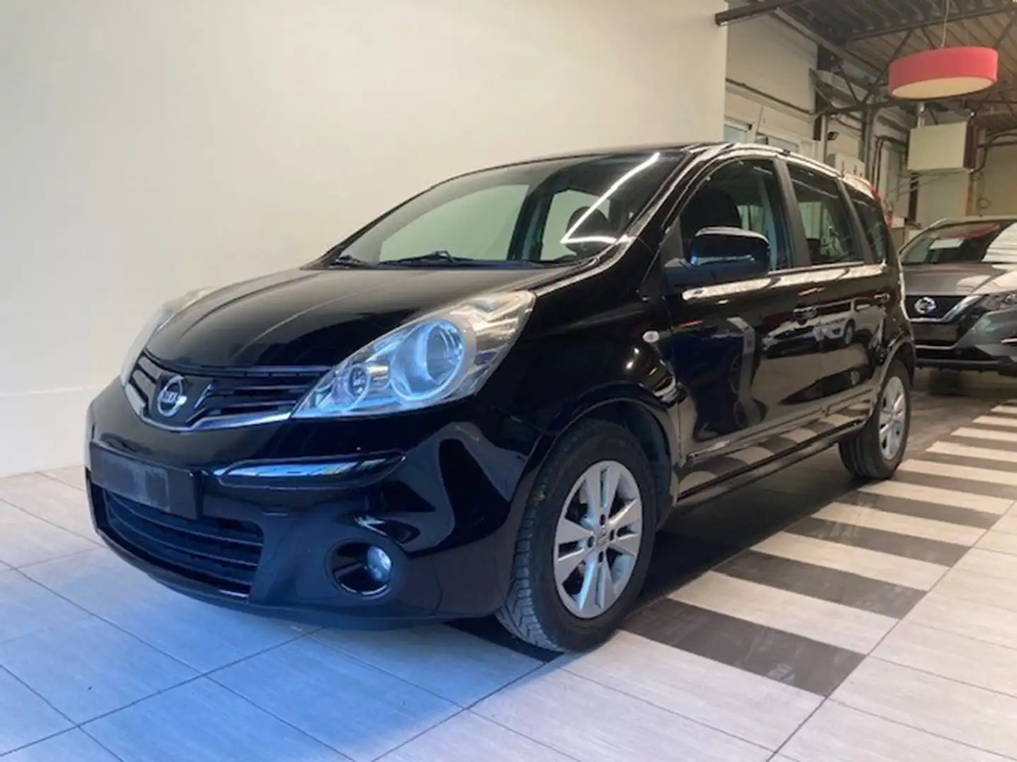 Nissan Note 1.4 BENZINE 5MT Negro - 1