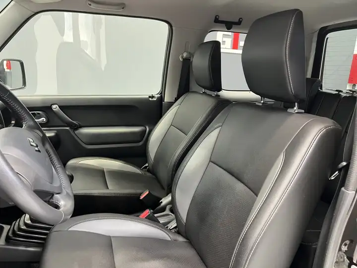 Suzuki Jimny 2018, foto 18
