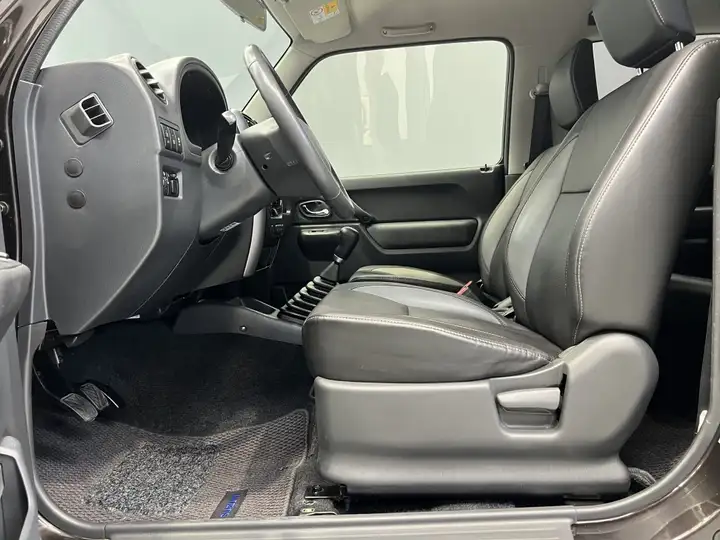 Suzuki Jimny 2018, foto 17