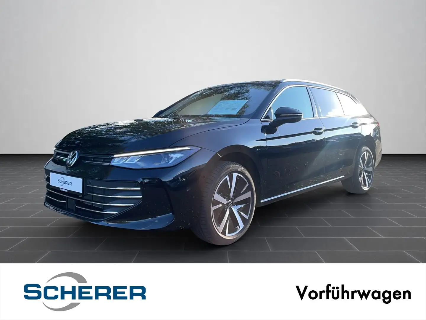 Volkswagen Passat Variant Business 1.5TSI DSG Pano AHK Harm Schwarz - 1