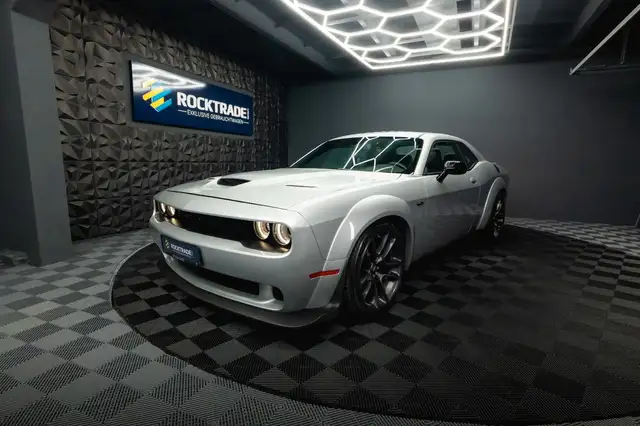 Dodge Challenger 5.7 V8 R/T+ SRT WIDE BODY *LED*3tkm*